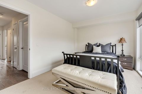Photo 19 at 7 Kenneth Wood Crescent, Newtonbrook East, Toronto