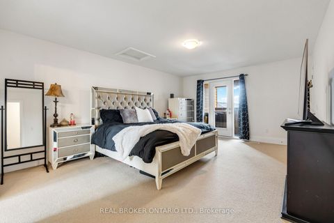 Photo 27 at 7 Kenneth Wood Crescent, Newtonbrook East, Toronto