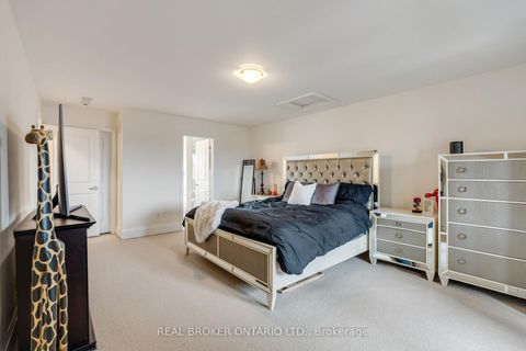 Photo 29 at 7 Kenneth Wood Crescent, Newtonbrook East, Toronto