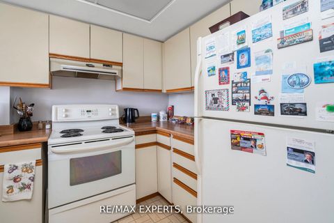 Photo 18 at 1103 - 40 Richview Road, Humber Heights, Toronto