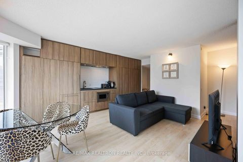 Photo 2 at 2604 - 155 Yorkville Avenue, Annex, Toronto