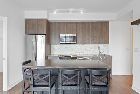 Photo 8 at 1009 - 50 Bruyeres Mews, Niagara, Toronto