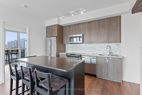Photo 9 at 1009 - 50 Bruyeres Mews, Niagara, Toronto