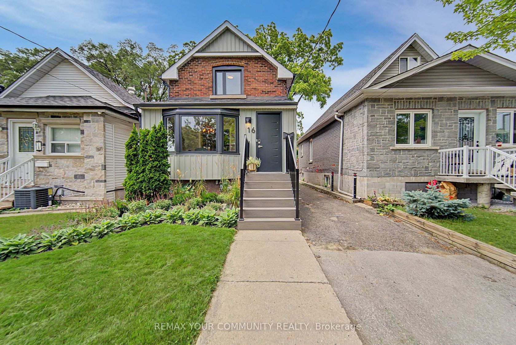 16 Cordella Avenue, Smythe, Toronto 