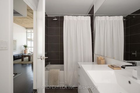 Photo 14 at 1103 - 478 King Street, Waterfront Communities C1, Toronto