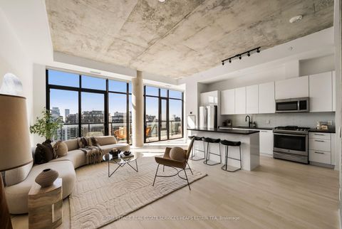 Photo 2 at PH05 - 608 Richmond Street W, Waterfront Communities C1, Toronto