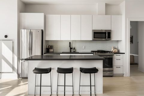 Photo 6 at PH05 - 608 Richmond Street W, Waterfront Communities C1, Toronto