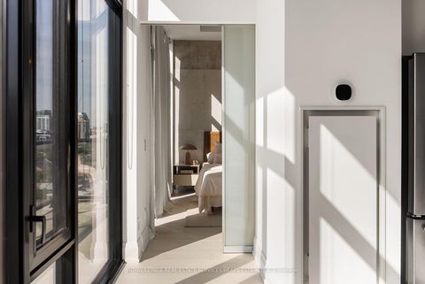 Photo 12 at PH05 - 608 Richmond Street W, Waterfront Communities C1, Toronto