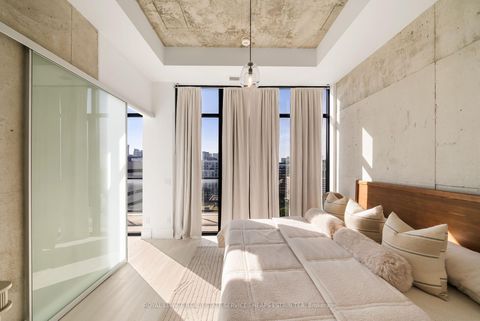 Photo 19 at PH05 - 608 Richmond Street W, Waterfront Communities C1, Toronto