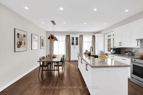 Photo 12 at 122 Dundonnell Place, Vellore Village, Vaughan