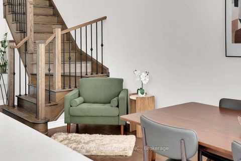 Photo 20 at 122 Dundonnell Place, Vellore Village, Vaughan