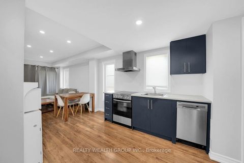 Photo 34 at 122 Dundonnell Place, Vellore Village, Vaughan