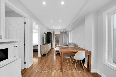 Photo 35 at 122 Dundonnell Place, Vellore Village, Vaughan
