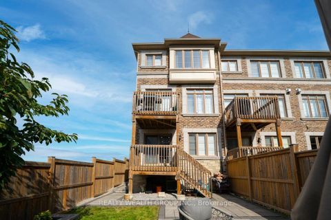 Photo 39 at 122 Dundonnell Place, Vellore Village, Vaughan