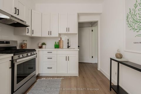 Photo 14 at 3 Columbine Avenue, The Beaches, Toronto