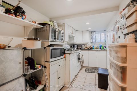 Photo 32 at 3 Columbine Avenue, The Beaches, Toronto
