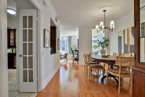 Photo 3 at 404 - 123 Eglinton Avenue E, Mount Pleasant West, Toronto