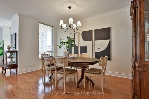Photo 4 at 404 - 123 Eglinton Avenue E, Mount Pleasant West, Toronto