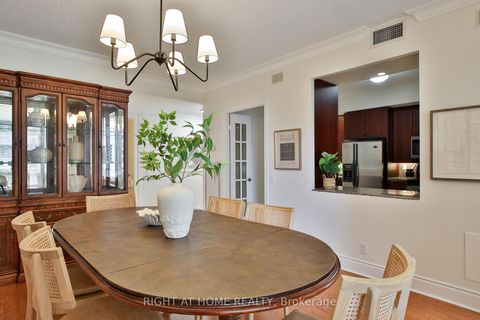 Photo 8 at 404 - 123 Eglinton Avenue E, Mount Pleasant West, Toronto