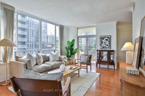 Photo 11 at 404 - 123 Eglinton Avenue E, Mount Pleasant West, Toronto