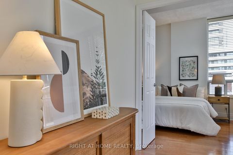Photo 12 at 404 - 123 Eglinton Avenue E, Mount Pleasant West, Toronto