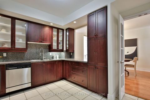 Photo 16 at 404 - 123 Eglinton Avenue E, Mount Pleasant West, Toronto