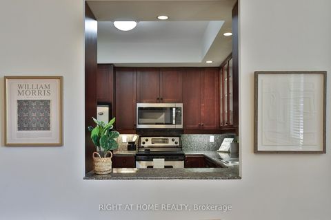 Photo 18 at 404 - 123 Eglinton Avenue E, Mount Pleasant West, Toronto