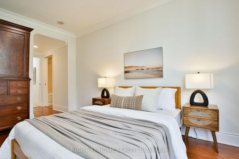 Photo 22 at 404 - 123 Eglinton Avenue E, Mount Pleasant West, Toronto