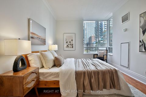 Photo 24 at 404 - 123 Eglinton Avenue E, Mount Pleasant West, Toronto