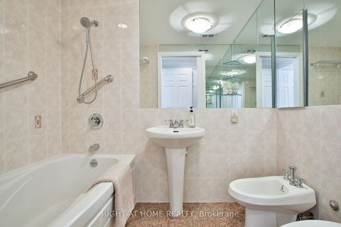 Photo 25 at 404 - 123 Eglinton Avenue E, Mount Pleasant West, Toronto