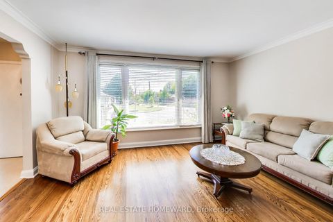 Photo 9 at 4 Martorino Drive, Kennedy Park, Toronto