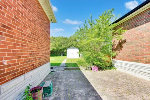 Photo 33 at 4 Martorino Drive, Kennedy Park, Toronto