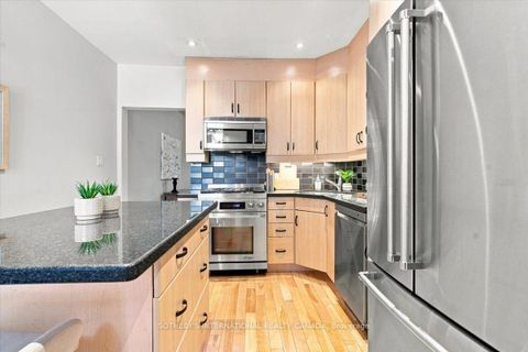 Photo 12 at 334 Albany Avenue, Casa Loma, Toronto
