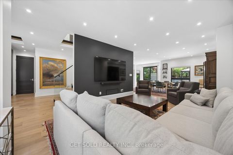 Photo 7 at 64 Spence Drive, Aurora Highlands, Aurora