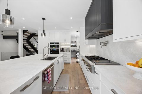 Photo 13 at 64 Spence Drive, Aurora Highlands, Aurora