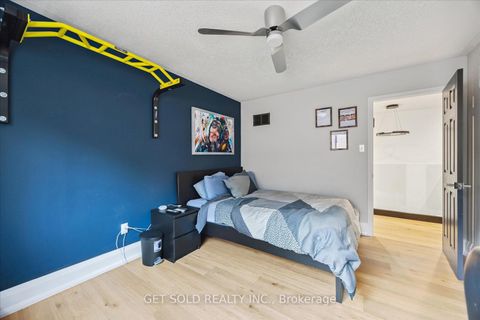 Photo 27 at 64 Spence Drive, Aurora Highlands, Aurora