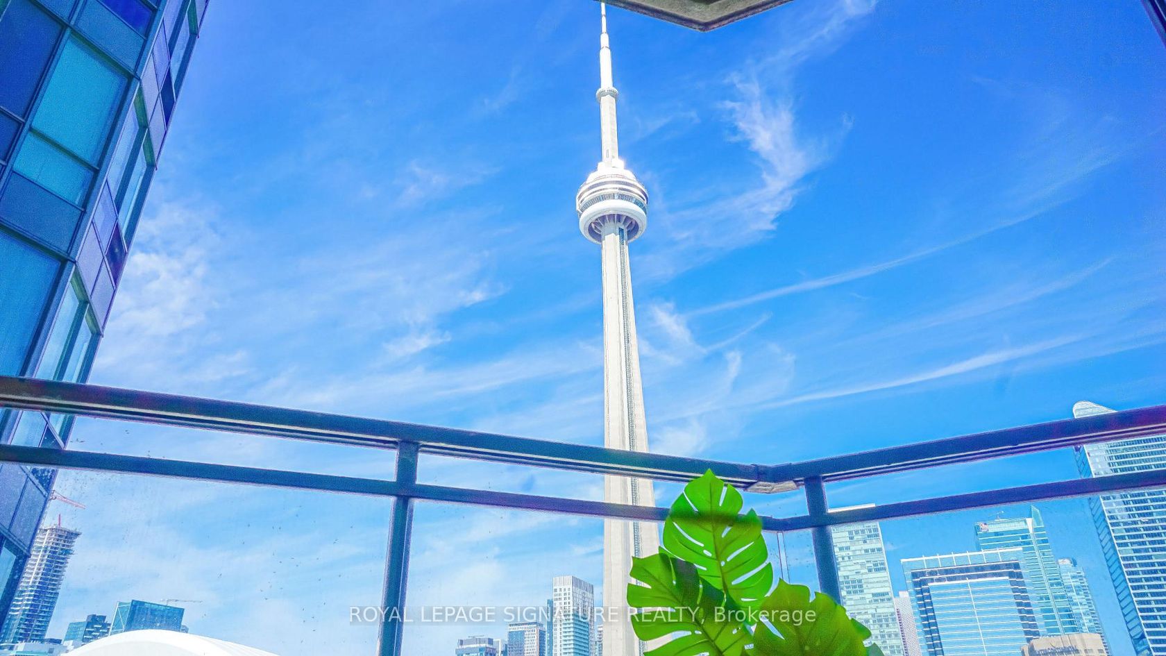 1726 - 230 Queens Quay W, Waterfront Communities C1, Toronto photo number 2