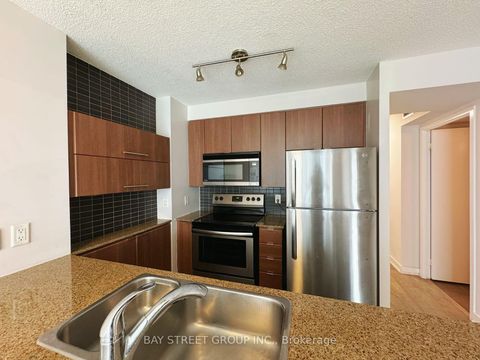 Photo 6 at 807 - 11 Brunel Court, Waterfront Communities C1, Toronto