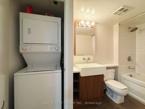 Photo 9 at 807 - 11 Brunel Court, Waterfront Communities C1, Toronto
