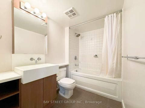Photo 10 at 807 - 11 Brunel Court, Waterfront Communities C1, Toronto