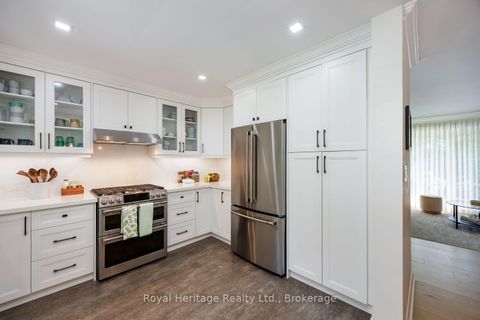 Photo 8 at 396 Jane Avenue, Northglen, Oshawa