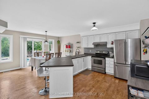 Photo 4 at 24 Stoneybrook Crescent, Ardagh, Barrie