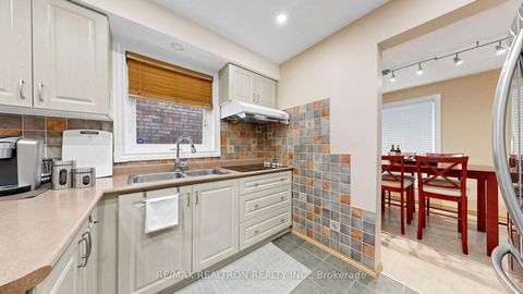 Photo 12 at 145 Campbell Avenue, Yorkhill, Vaughan