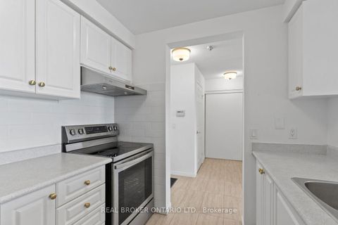 Photo 22 at 703 - 5001 Finch Avenue E, Agincourt North, Toronto