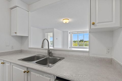 Photo 23 at 703 - 5001 Finch Avenue E, Agincourt North, Toronto