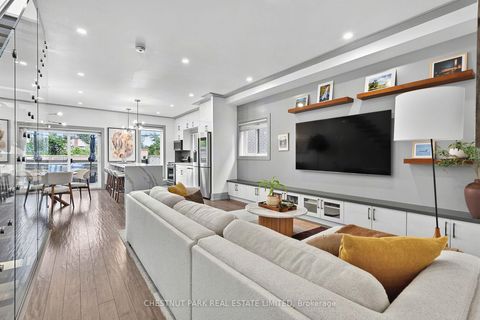 Photo 2 at 15 Nineteenth Street, New Toronto, Toronto