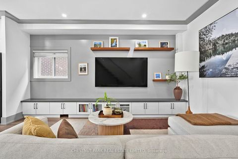 Photo 3 at 15 Nineteenth Street, New Toronto, Toronto