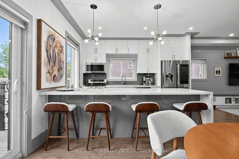 Photo 8 at 15 Nineteenth Street, New Toronto, Toronto