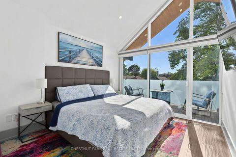 Photo 18 at 15 Nineteenth Street, New Toronto, Toronto