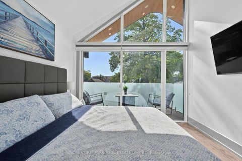 Photo 19 at 15 Nineteenth Street, New Toronto, Toronto